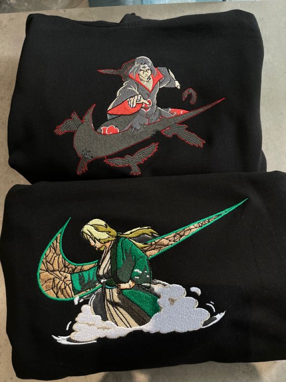 Sweat à capuche personnalisable - broderie moyenne